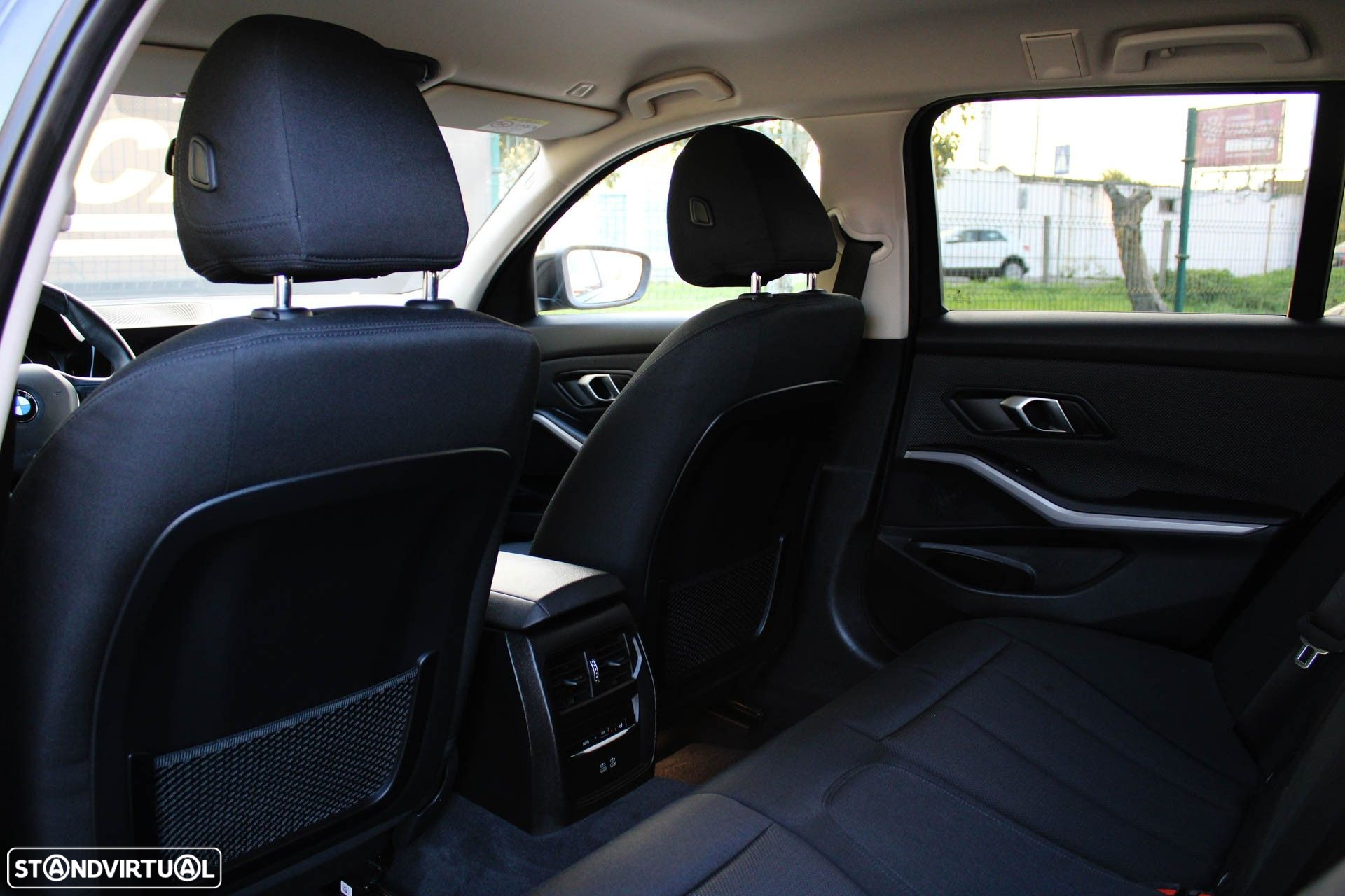 BMW 330 e Touring Corporate Edition Auto - 49
