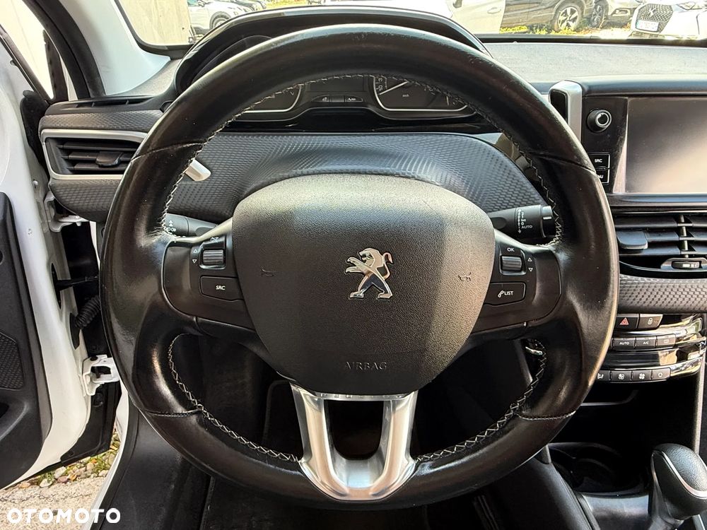 Peugeot 208 PureTech 110 Stop & Start EAT6 Allure - 13
