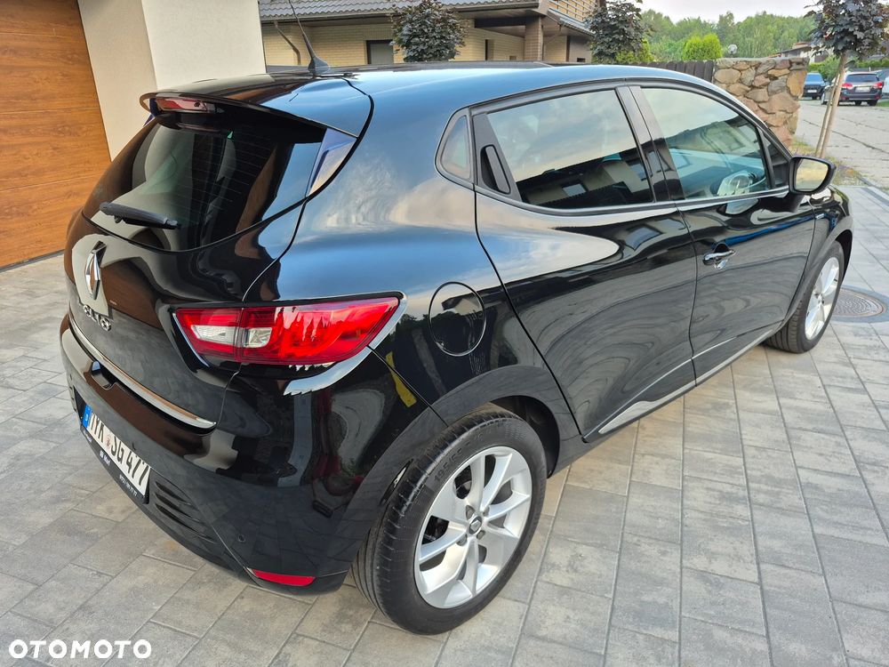 Renault Clio 1.2 16V 75 LIMITED - 26