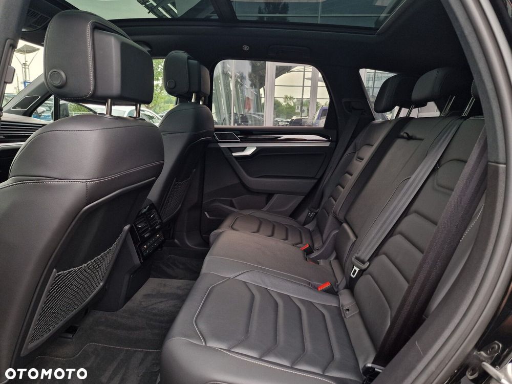 Volkswagen Touareg 3.0 V6 TDI SCR 4Mot R-Line - 14