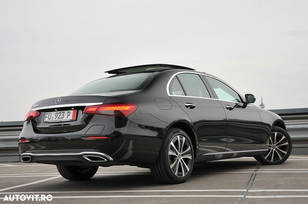 Mercedes-Benz E 300 de 4Matic 9G-TRONIC Night Edition - 4