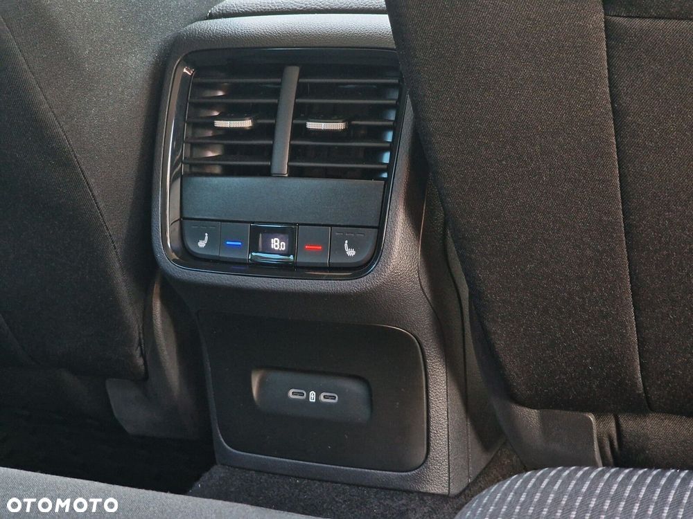 Skoda Octavia 1.5 TSI mHEV Selection DSG - 18