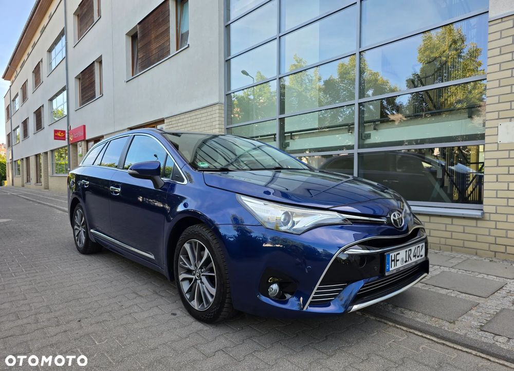 Toyota Avensis - 8