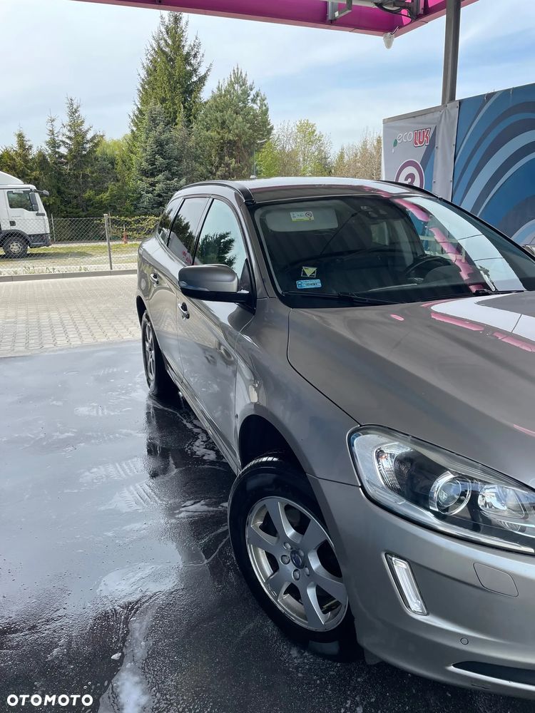 Volvo XC 60 D3 Drive-E Momentum - 11
