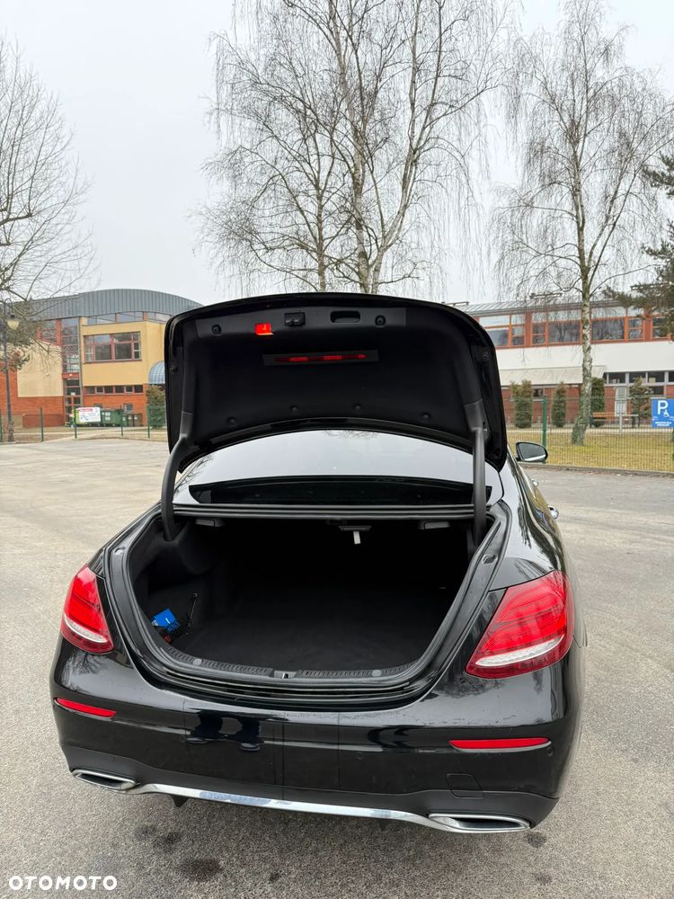 Mercedes-Benz Klasa E 220 d 9G-TRONIC - 17