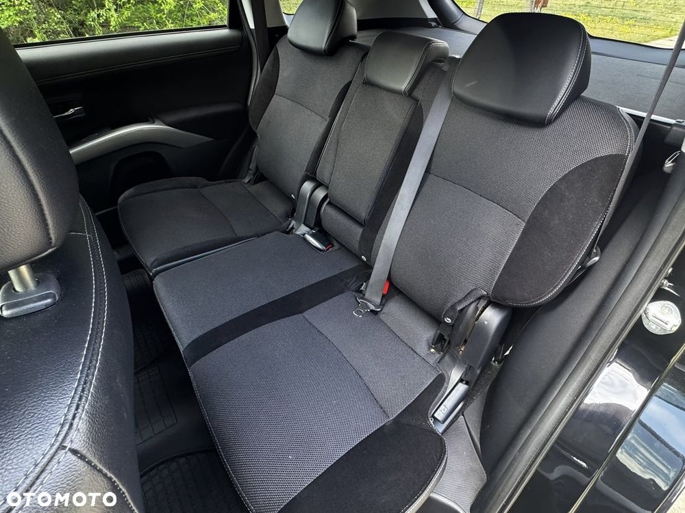 Mitsubishi Outlander 2.0 Invite 2WD EU5 - 17