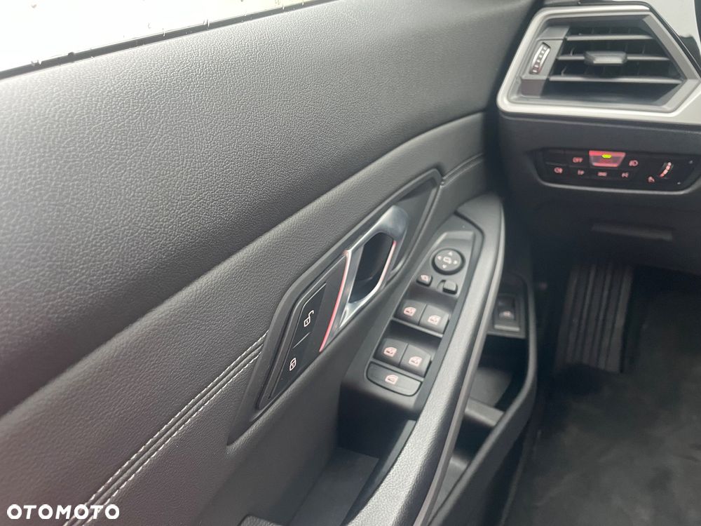 BMW Seria 3 320d Advantage - 13