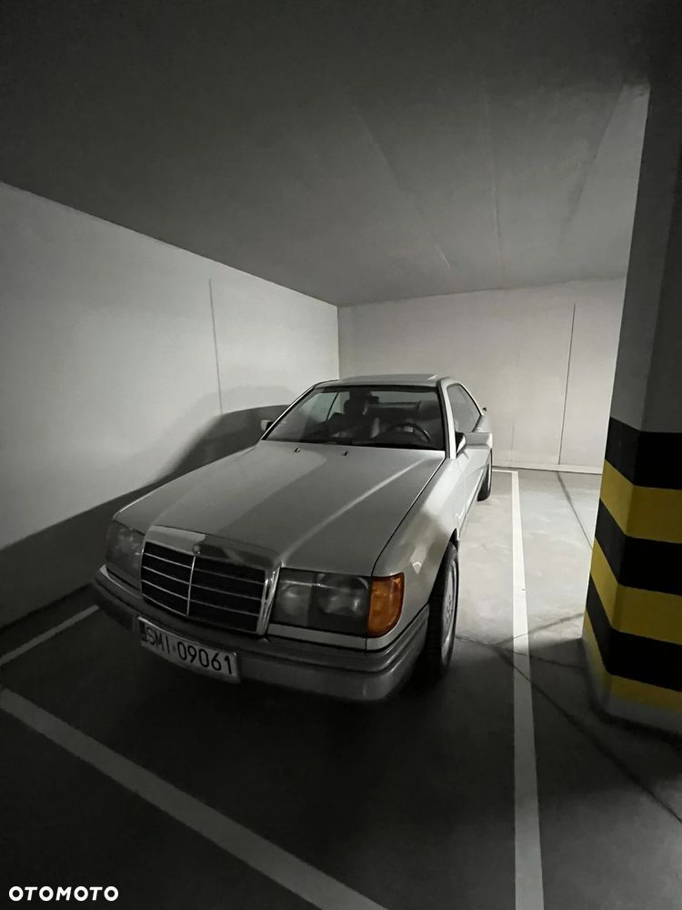 Mercedes-Benz W124 (1984-1993) - 39