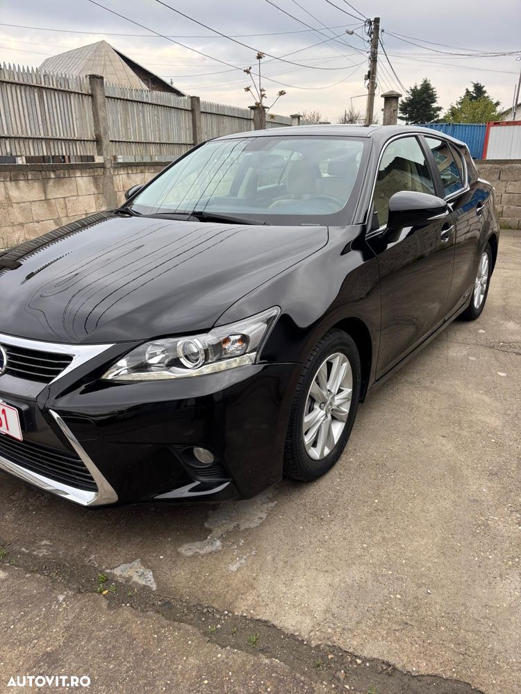Lexus CT - 1