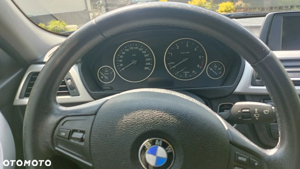 BMW Seria 3 316d Luxury Line - 4