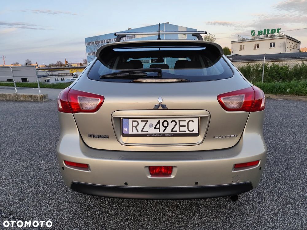 Mitsubishi Lancer 1.8 Inform - 10