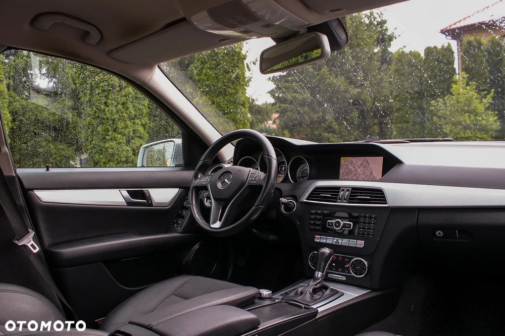 Mercedes-Benz Klasa C 180 Kompressor Automatik Avantgarde - 29