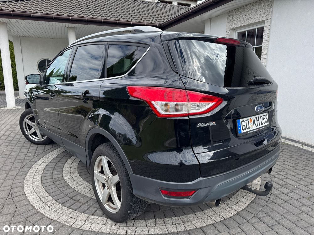 Ford Kuga 1.5 EcoBoost 2x4 Trend - 4