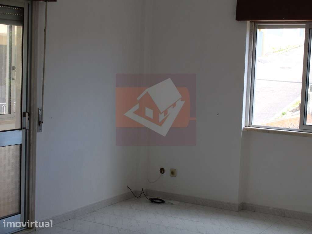 Apartamento T2 para arrendamento em Caneças - Grande imagem: 2/15