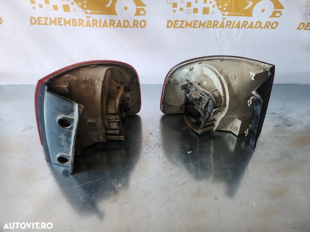 Stopuri Lampa Stop Tripla Stanga Dreapta Vw Touareg 7L Dreapta Cu Mic Defect - Dezmembrari Arad - 8