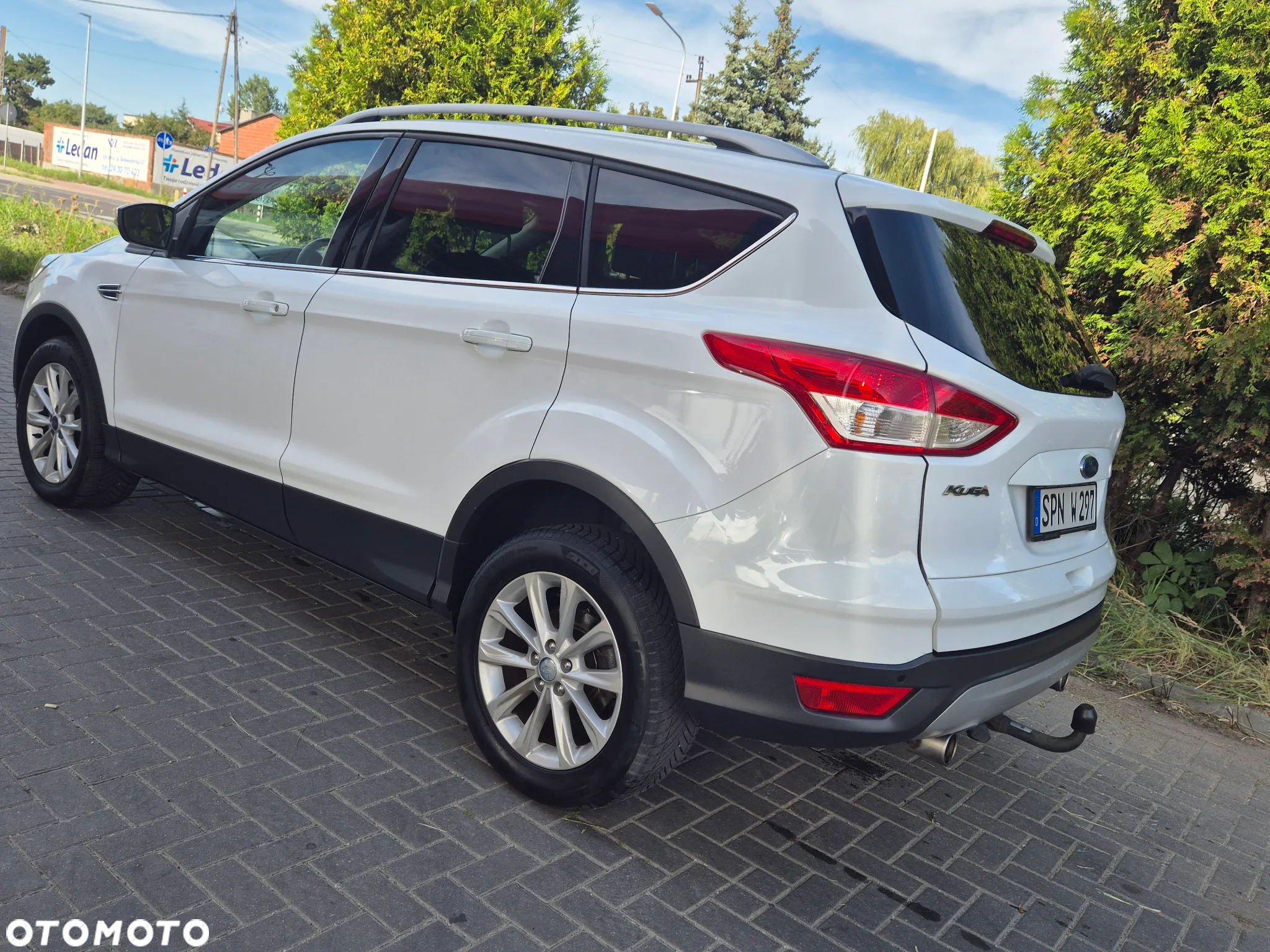Ford Kuga 2.0 TDCi 2x4 Titanium - 8