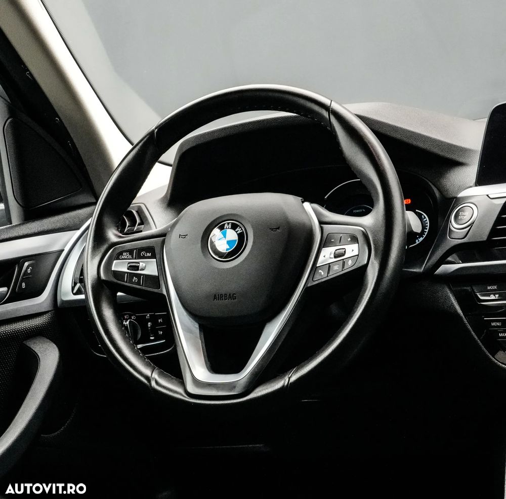BMW X3 xDrive30e AT PHEV - 18