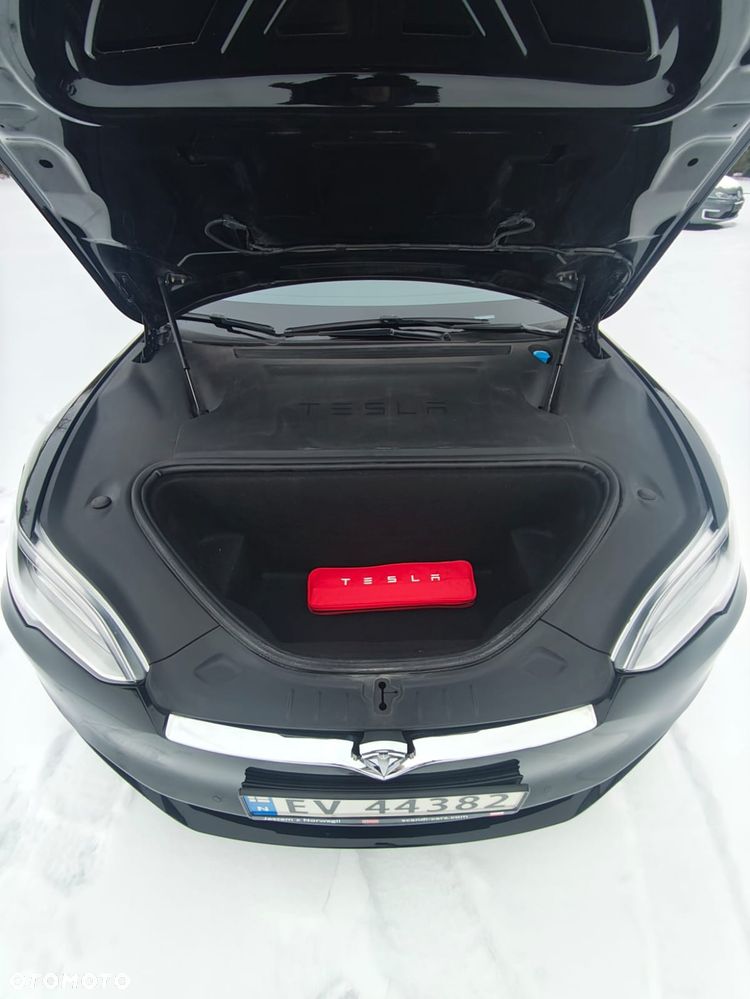 Tesla Model S - 30