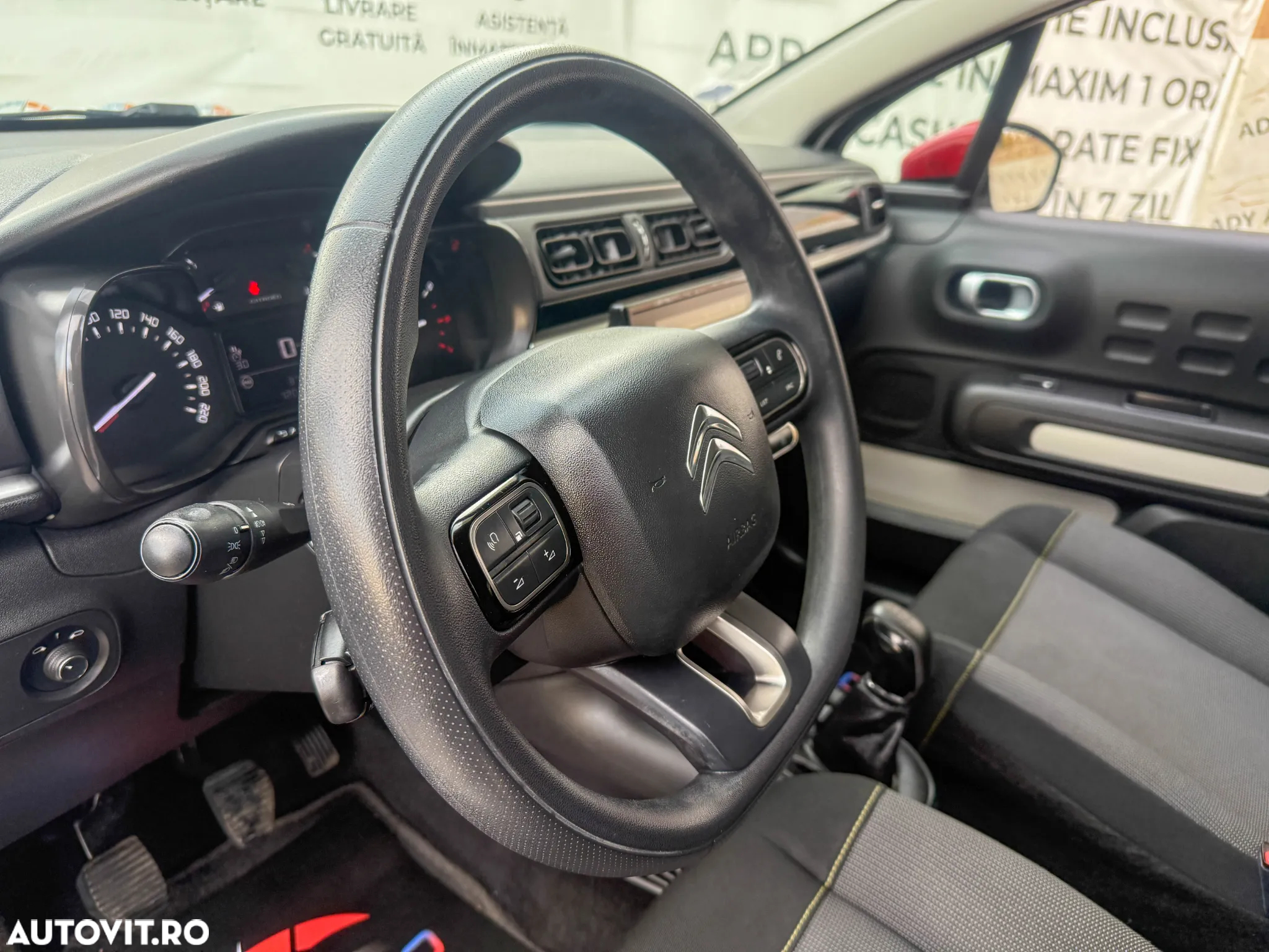Citroën C3 1.2 PureTech BVM Shine - 17
