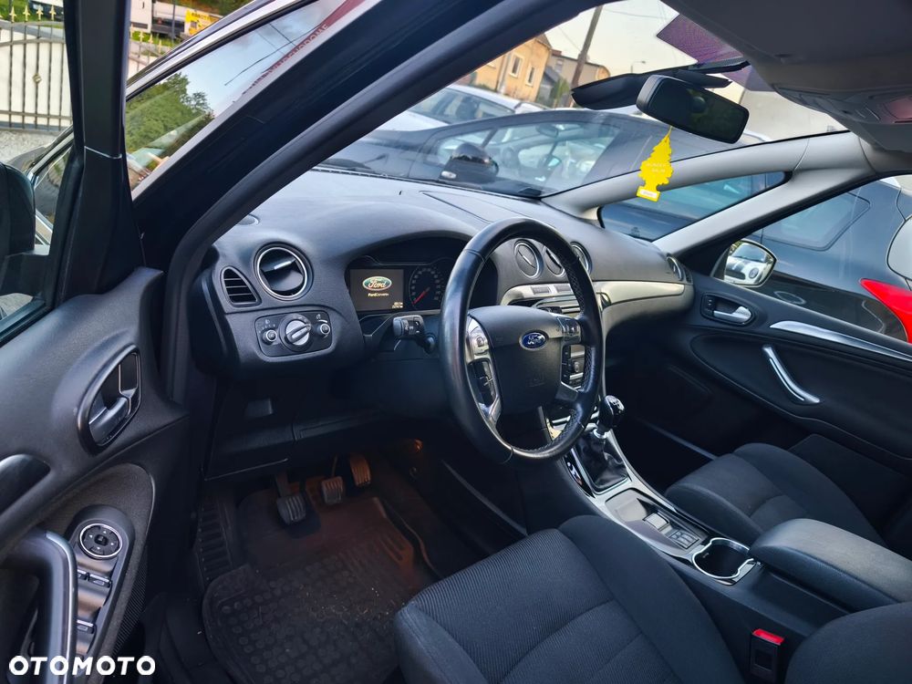 Ford S-Max 2.0 TDCi DPF Titanium - 12