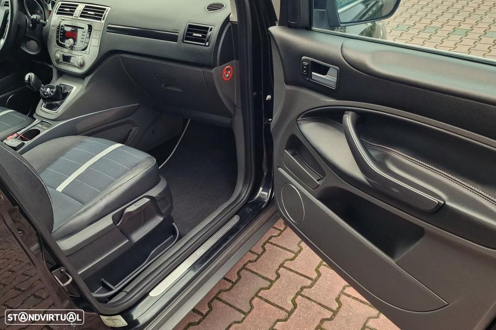 Ford Kuga 2.0 TDCi Titanium - 17