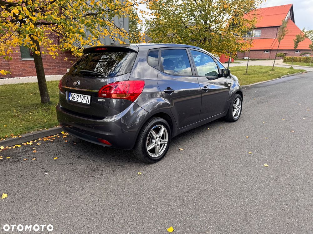 Kia Venga - 5
