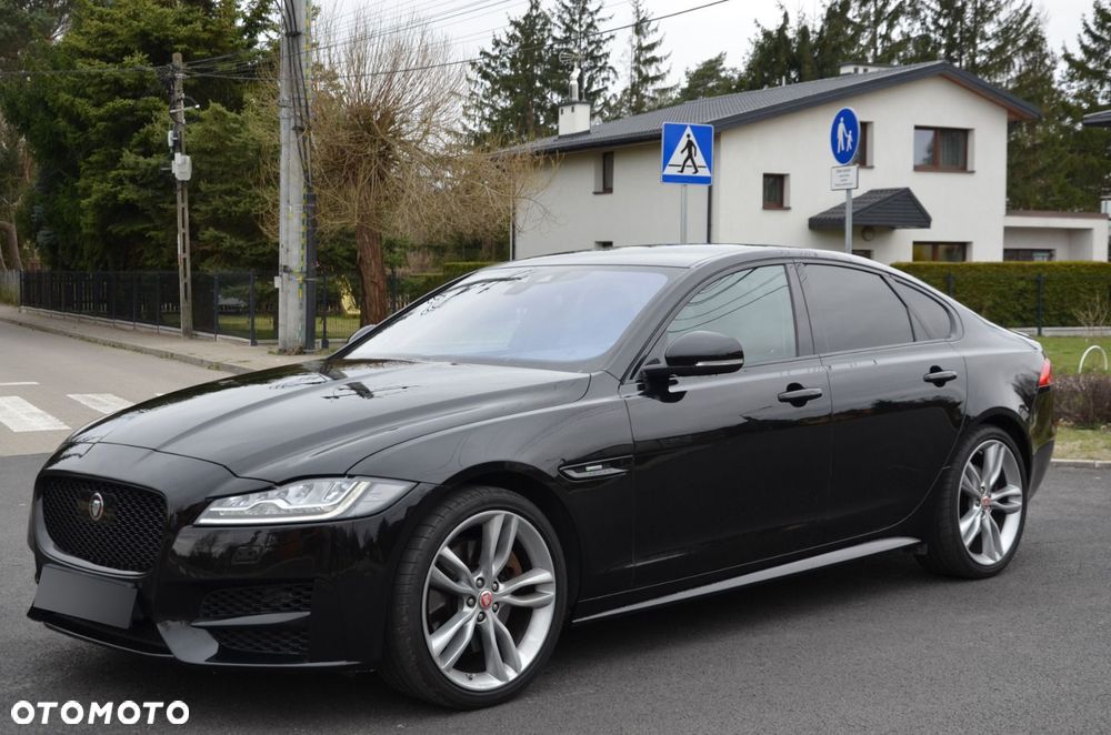 Jaguar XF 3.0 TDV6 R-Sport - 5