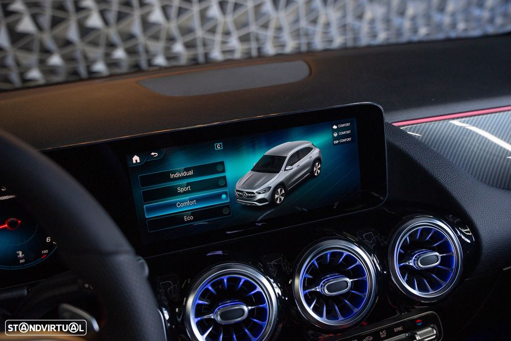 Mercedes-Benz GLA 180 d AMG Line - 17