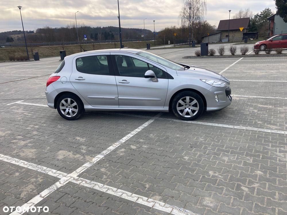 Nissan Micra - 3