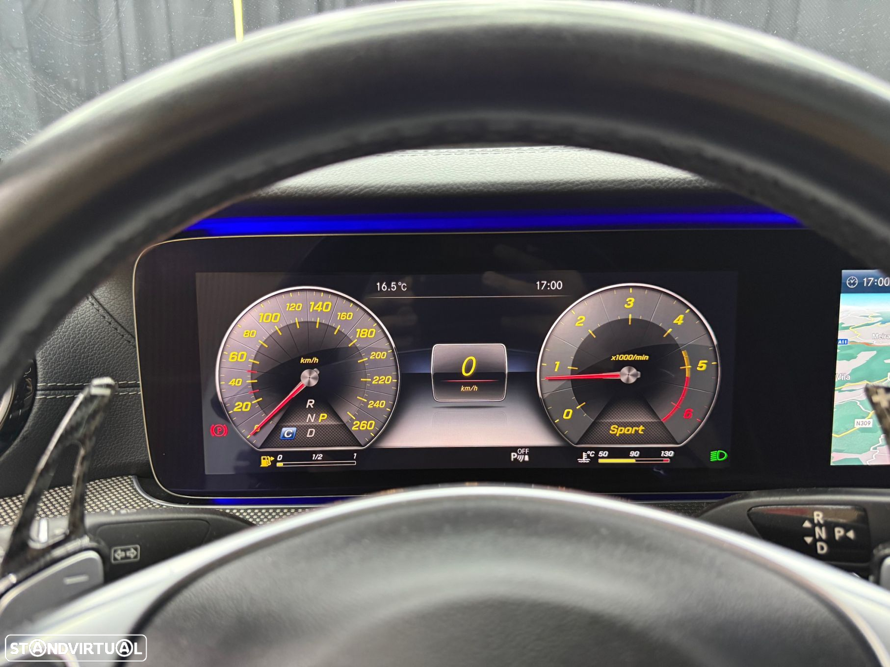 Mercedes-Benz E 220 d Coupe 9G-TRONIC AMG Line - 24