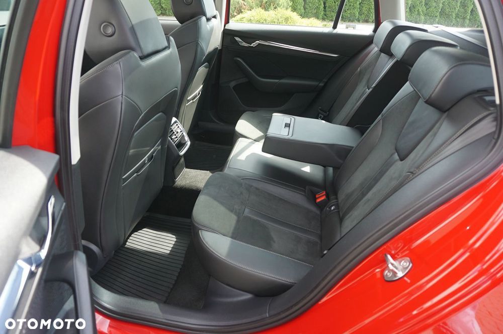 Skoda Octavia 2.0 TDI DSG 4x4 Scout First Edition - 26