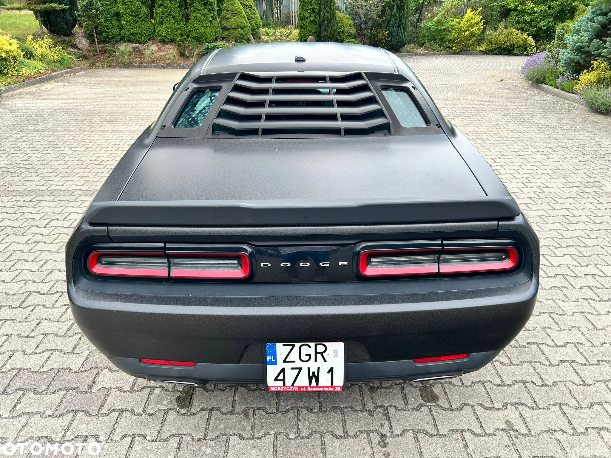 Dodge Challenger - 11