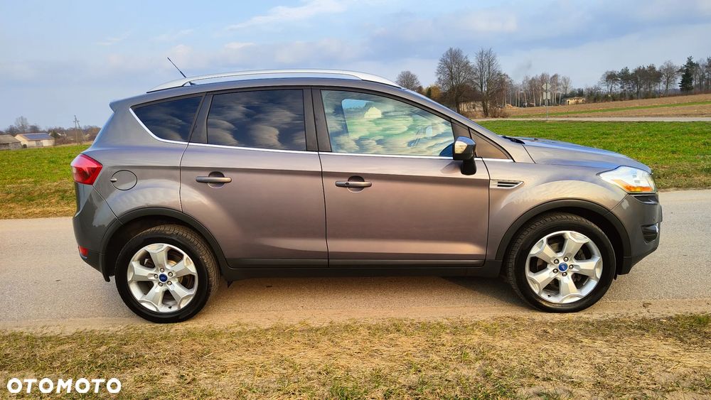 Ford Kuga 2.0 TDCi 4x4 Titanium - 4