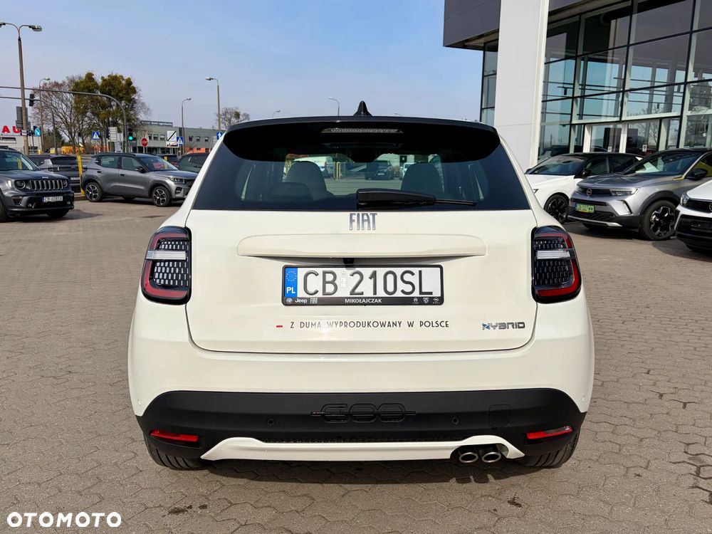 Fiat 600 1.2 Turbo eDCT - 7