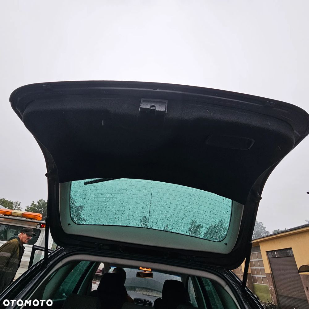 Seat Altea 2,0 FSI (L59N) pojazd na części: maska, zderzak, drzwi, szyby, lusterka, chłodnica ... - 13
