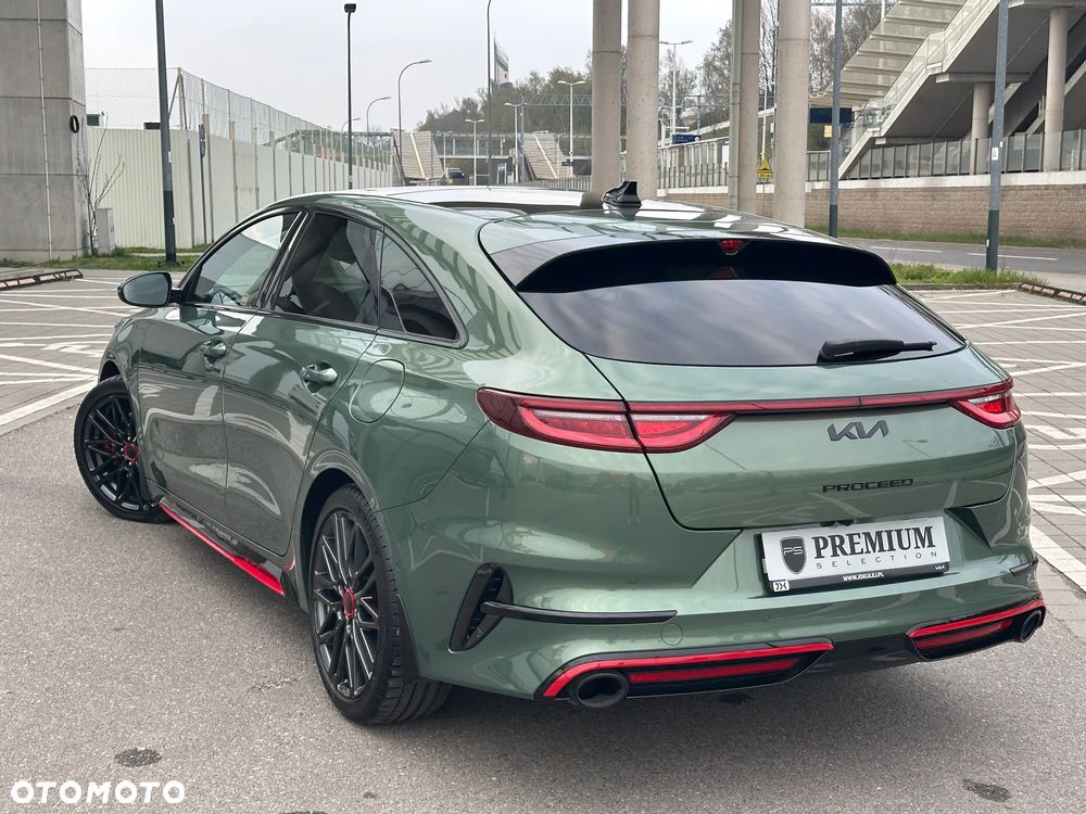 Kia ProCeed - 10