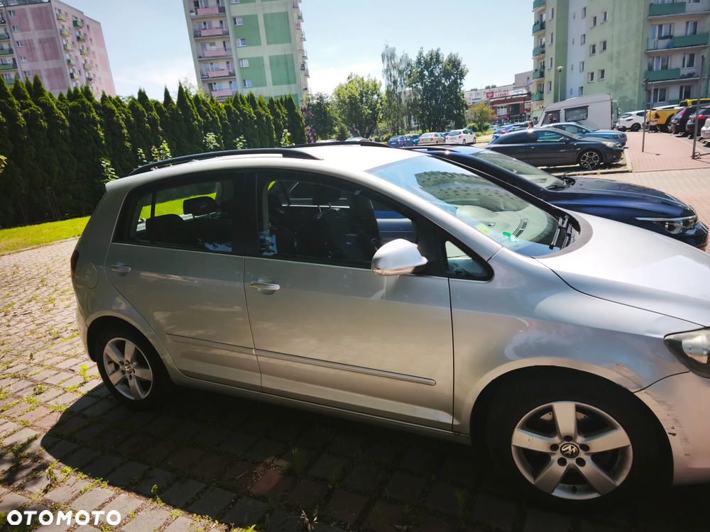 Volkswagen Golf Plus 1.6 TDI BlueMot Comfortline - 4