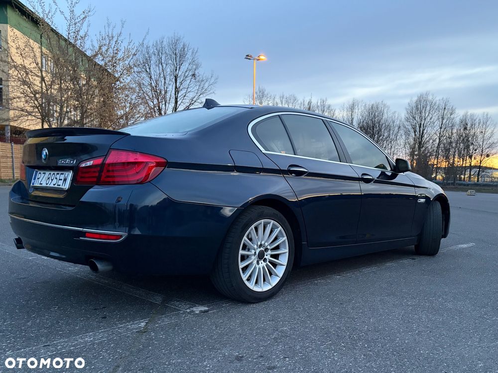 BMW Seria 5 535i Luxury Line - 4