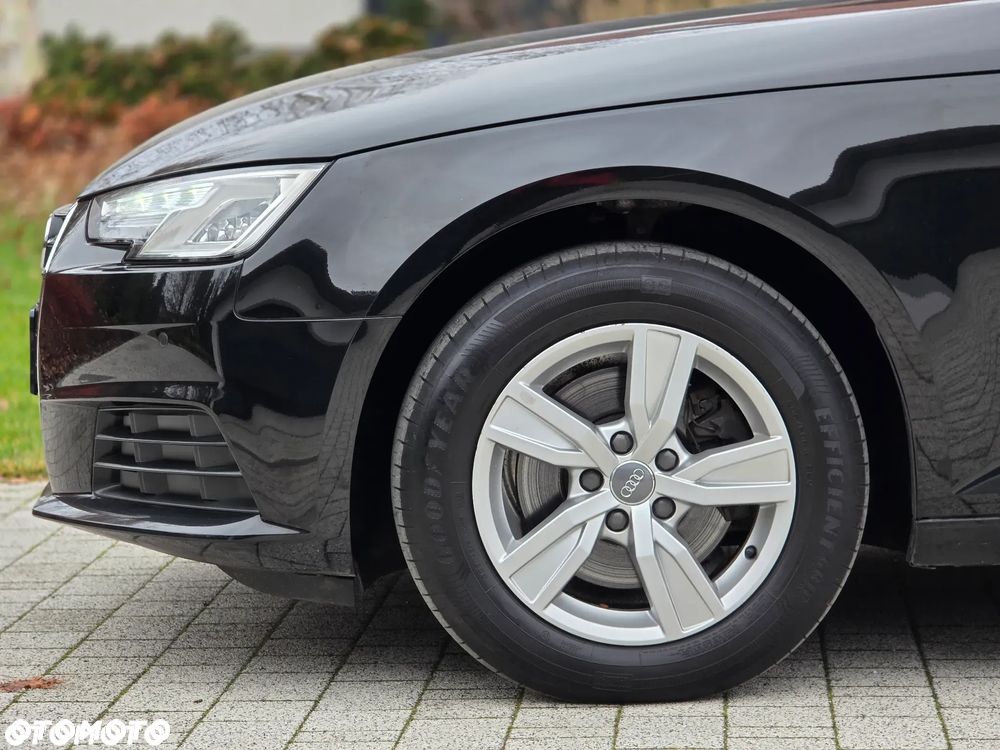 Audi A4 Avant 35 TDI Sport S tronic - 29