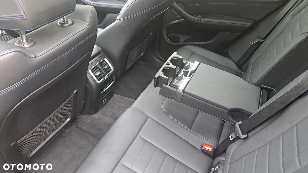 BMW iX3 - 22