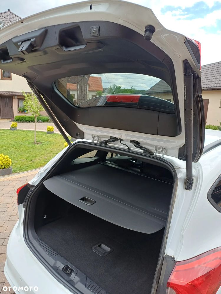 Ford Focus 2.0 TDCi ST-Line Red ASS PowerShift - 19