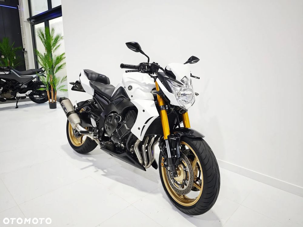 Yamaha FZ - 12