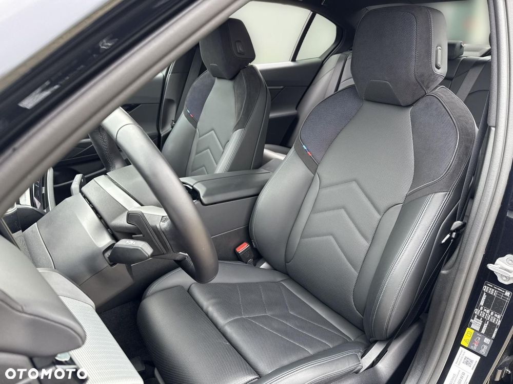 BMW i5 - 8