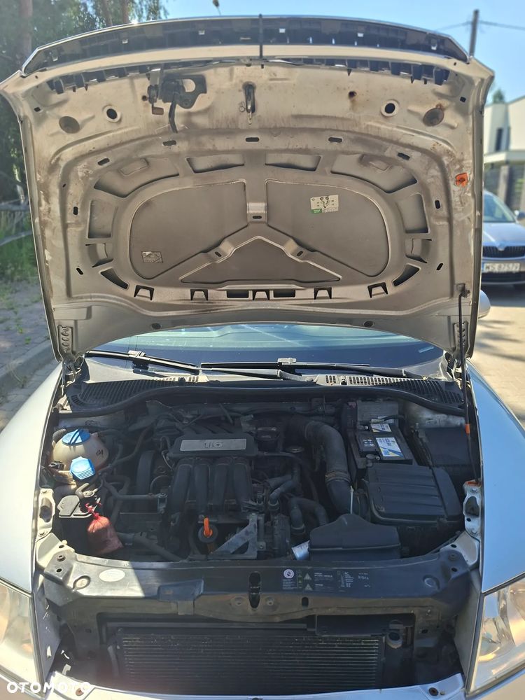 Skoda Octavia 1.6 Ambition - 9