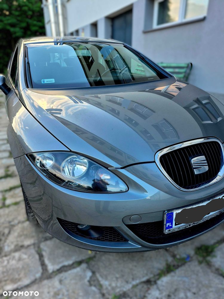 Seat Leon 2007 photo 2