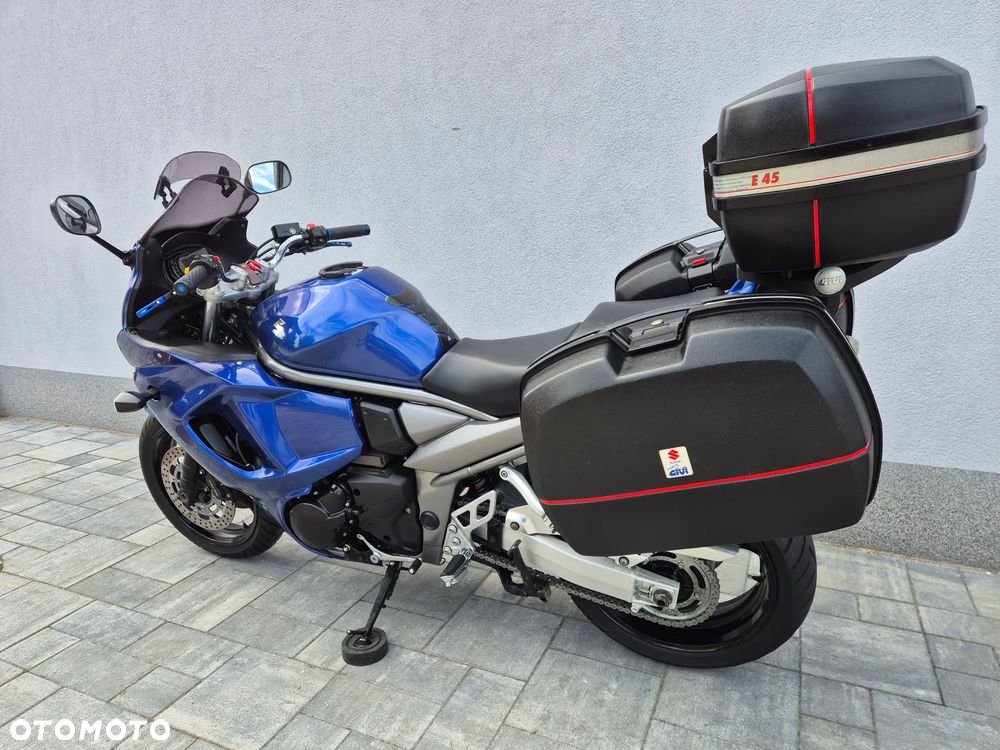 Suzuki GSX - 9