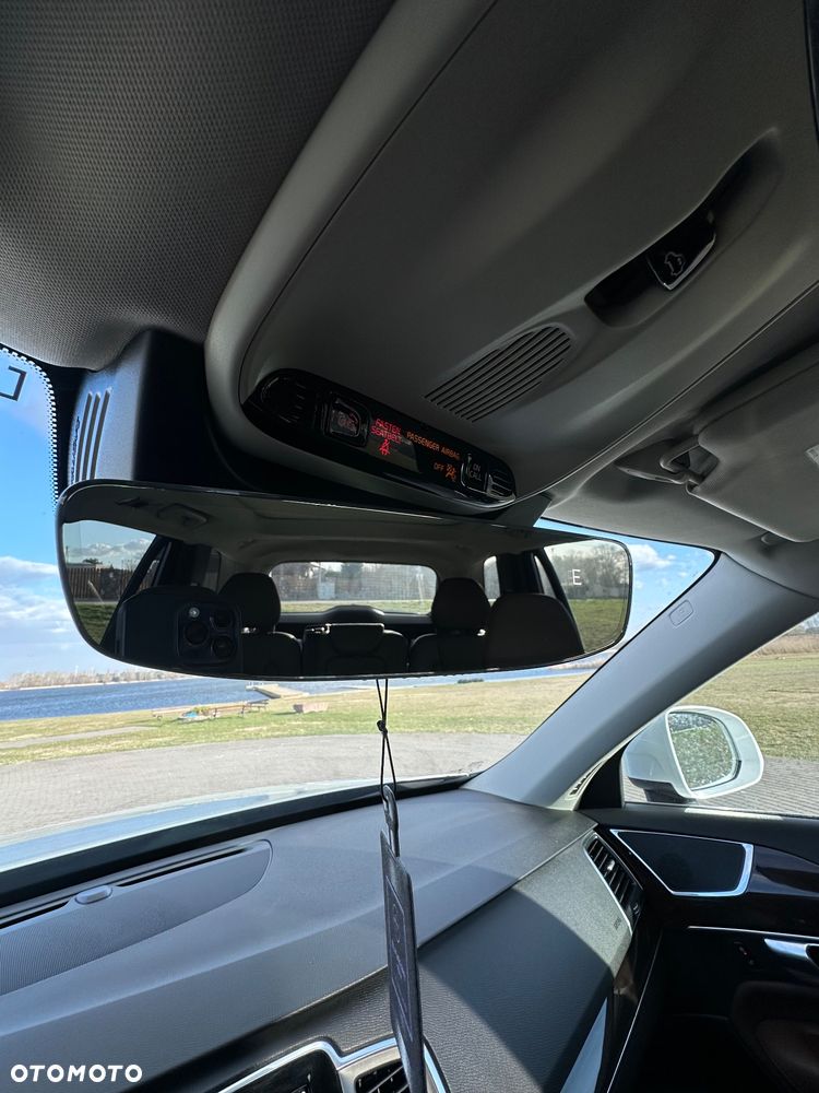 Volvo XC 90 T6 AWD Geartronic Momentum - 24