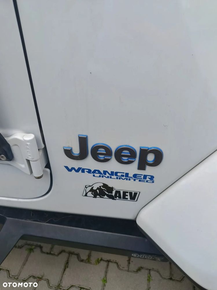 Jeep Wrangler - 7