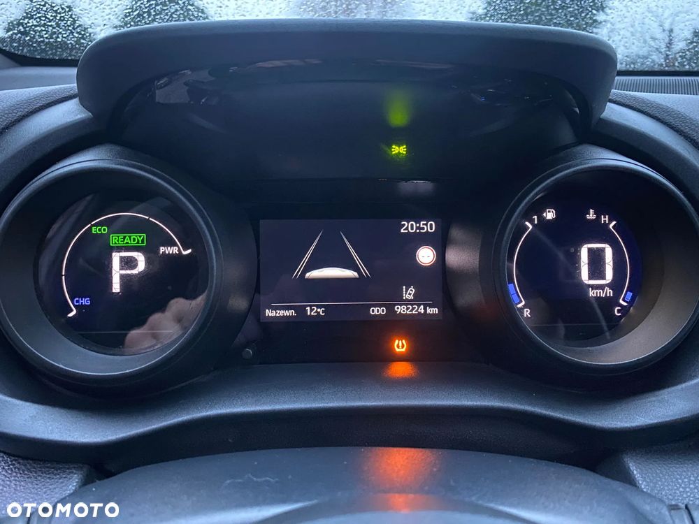 Toyota Yaris Cross - 12