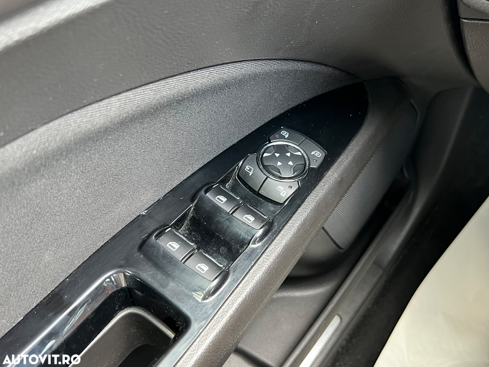 Ford Mondeo 1.5 EcoBoost Start-Stopp Titanium - 24